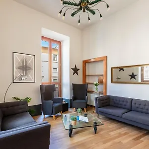 https://5-bedroom-holiday-apartments-in-campo-de-fiori.it-romehotels.com